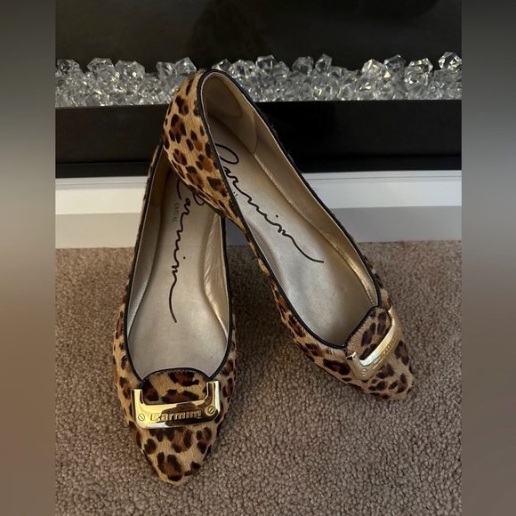 Beautiful leopard print flats - Size 7.5 - Picture 2 of 5